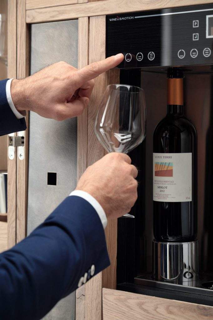 Dispensing wine with wineemotion.